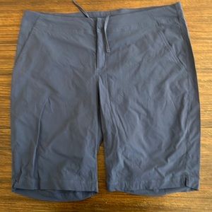 Columbia Knee Length Omni Shorts